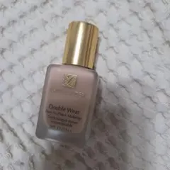 Estee Lauder Double Wear 82 ウォームバニラのサムネイル