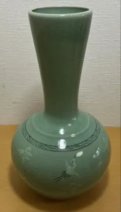 韓国　水広陶窯　李貞夏作　高麗青磁　花文　水指　合わせ箱　V　R7713B 韓国 水広陶窯 李貞夏作 高麗青磁 花文 水指 合わせ箱 V R7713B