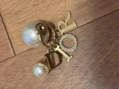 Dior ロゴ パール ピアス 片耳用