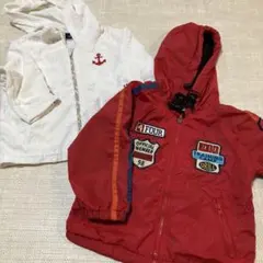 赤色パッチ付きフードアウター