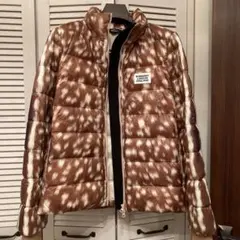 Burberry 数回着用　バンビ柄ダウンジャケット