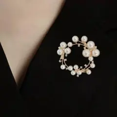 【新商品】パール　ブローチ　シンプル　卒業式 卒園式 ゴールド 冠婚葬祭