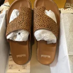 試し履きのみのMolliniのサンダルのサムネイル