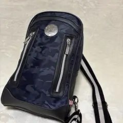 TRAVISトラビスフロントジップ カモフラ ボディバッグ ネイビー