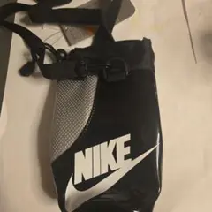 NIKE ペットボトルポーチ 黒/シルバー未使用