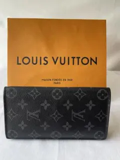形崩れ無し　美品 MENSにはピッタリLOUIS VUITTON