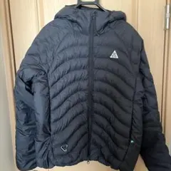 新品未使用ナイキ ACG "Lava Flow" ダウンジャケットのサムネイル
