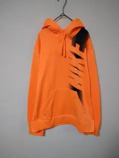 ナイキ　プルオーバーフーディー　メンズL　オレンジ色　蛍光色　NIKEプリント