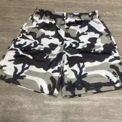 カモフラ ショートパンツ