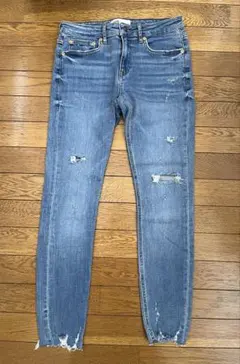 ZARA ブルースキニージーンズ ダメージ加工　40