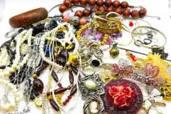 アクセサリー大量まとめ売り 約60サイズ イミテあり ジャンク