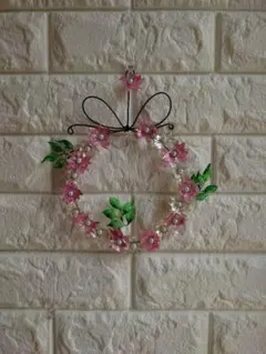 ワイヤーアート　 ピンクの花 リース