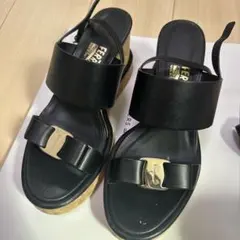Ferraro ブラック サンダル
