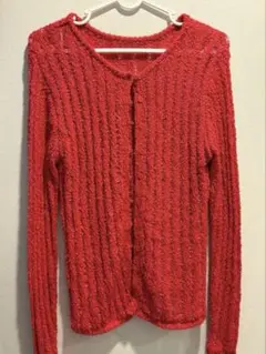 赤いリブ編み長袖ニットカーディガン