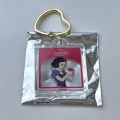 ディズニーストア　シークレットキーチェーン　プリンセス　白雪姫