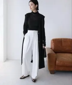 and me アンドミー　とろみ素材Vネックロングジレ