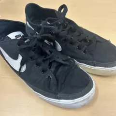 Nike ブラック スニーカー