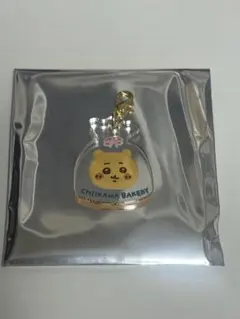 ちいかわ　ちいかわベーカリー　ミニアクリルチャーム