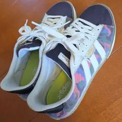 adidas スニーカー カモフラ柄 25.5cm