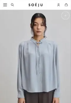 美品 ソージュ soeju チェーン柄ボウタイブラウス M ライトグレー