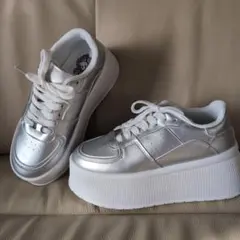 レディース軽量厚底スニーカー　39(24.5相当)