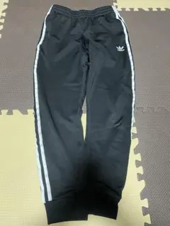 adidasトラックパンツ ジャージ