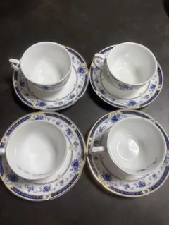 青い花柄のティーカップ4個セット