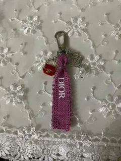 閉店SALE‼️Dior ピンクリボン　パールビーズチャーム 赤いバッグ付