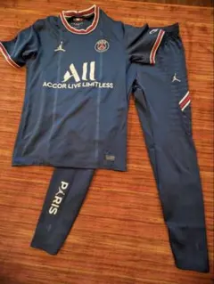 【大人用S】パリ・サンジェルマン×ジョーダン PSG 上下セットアップ NIKEのサムネイル