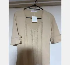 【KETTY】 Vネック 半袖トップス Mサイズのサムネイル
