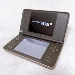 Nintendo　ニンテンドーDSiLL　ダークブラウン　本体・タッチペンのみ