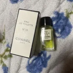 CHANEL シャネル No.19 オードトワレ