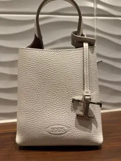 TOD'S トッズ レザー ショルダーバッグ ホワイトのサムネイル