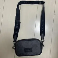 COACH シグネチャー ショルダーバッグ ブラックのサムネイル