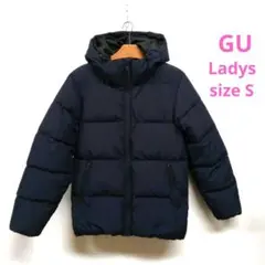 ★GU　レディース　フルジップ　フード付き　ポリエステルジャケット　Sサイズ