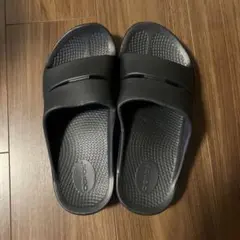 oofos リカバリーサンダル　ブラック