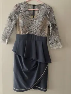 ソブレ　ブルーグレー　レースぺプラムワンピース　Mサイズ