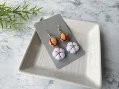 【値下げ中】梅の花と手まり ピアス