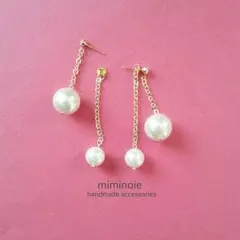 ♯212 ハンドメイド[2連でゴージャス♥ゆらゆらpearlピアス]