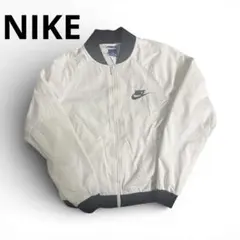 Nike ホワイトジップアップジャケット