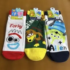 ディズニー　トイストーリー　靴下　3足セット　22〜24㎝　新品未使用