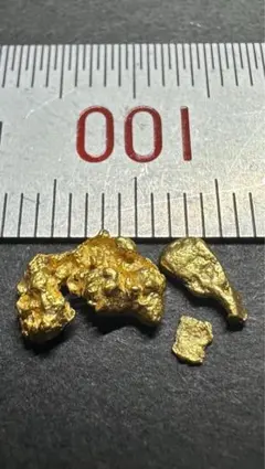 天然のゴールドナゲット（自然金）6個セット、合計約1.00gの出品です。 天然のゴールドナゲット（自然金）6個セット、合計約1.00gの出品です