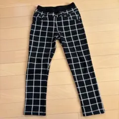 黒と白のチェック柄ストレッチパンツ130cm