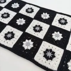 【ハンドメイド】 グラニースクエア マルチカバー マット