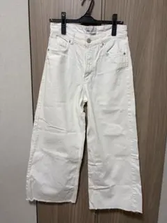 ZARA ホワイトワイドデニムのサムネイル