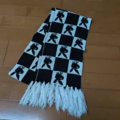 プレイボーイ　PLAYBOY　アート風デザイン フリンジ付きマフラー