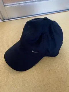 ナイキ 【ブラック】メタルロゴ　クラブ　スウッシュ キャップ　NIKE 帽子