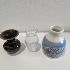 小さな花瓶セット（黒・透明・青白）
