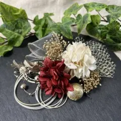 ドライフラワー髪飾り　結婚式成人式卒業式七五三髪飾り　レッドホワイトゴールド和玉
