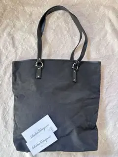 Salvatore Ferragamo 黒 トートバッグ　ガンチーニ柄　A4